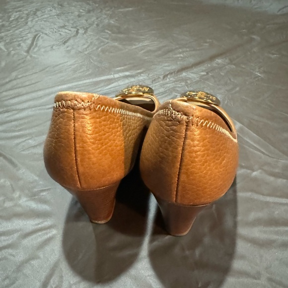Tory Birch Wedge Heel Peep Toe 7 1/2 - Picture 2 of 6